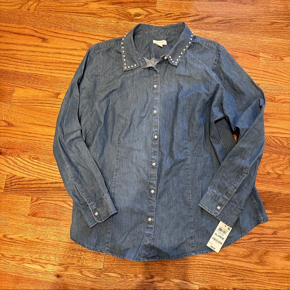 Chart club button up